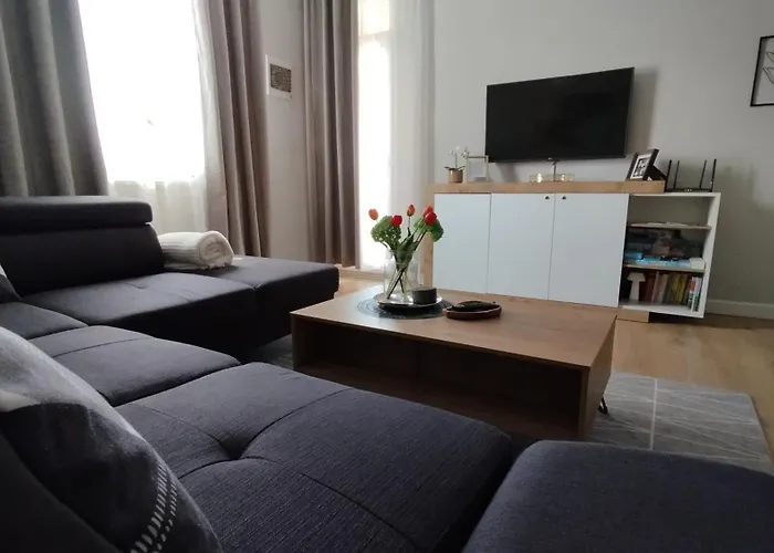 Shine Apartman